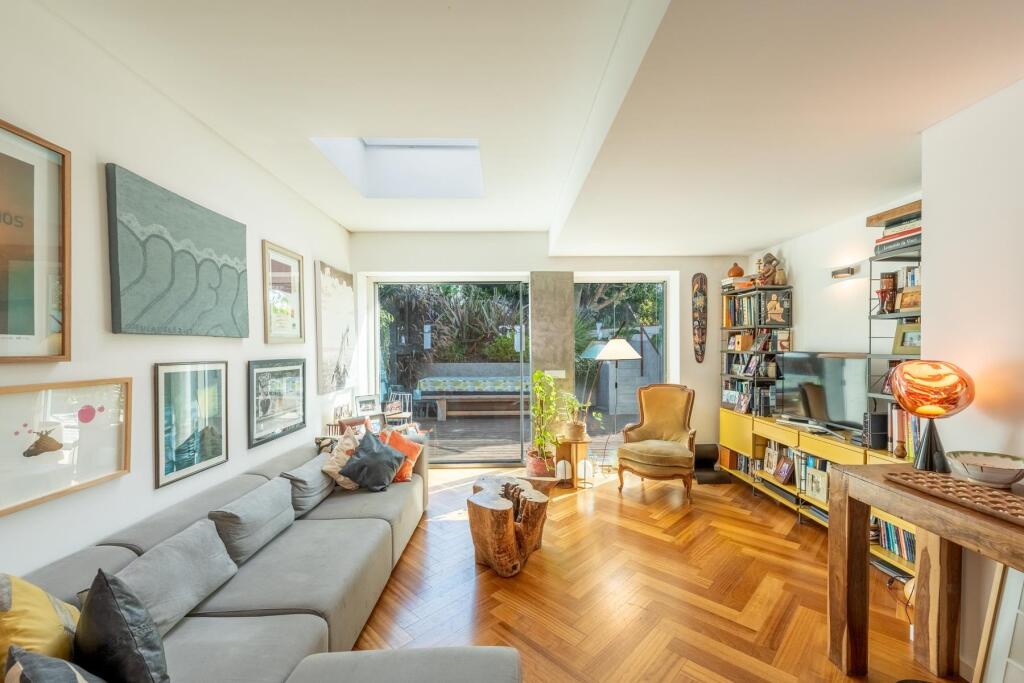 Main image of property: Lisbon, Lisbon