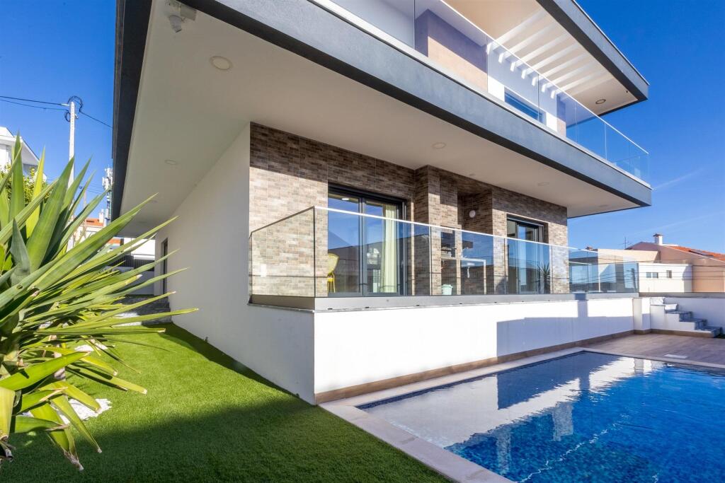 Main image of property: Lisbon, Odivelas