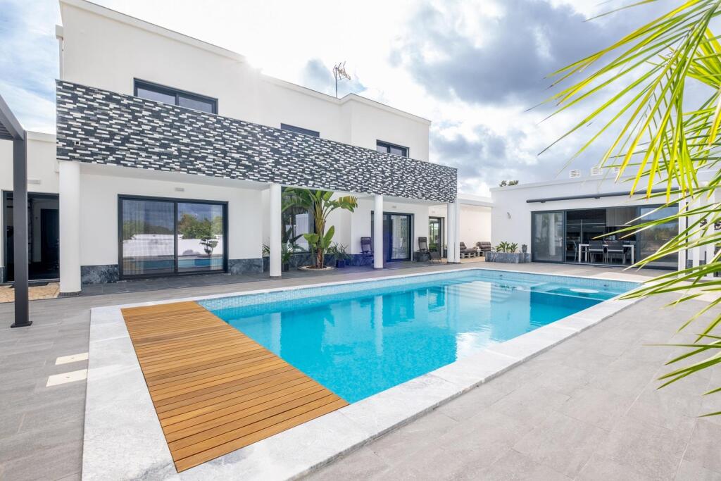 Main image of property: Algarve, Tavira (Santa Maria e Santiago)