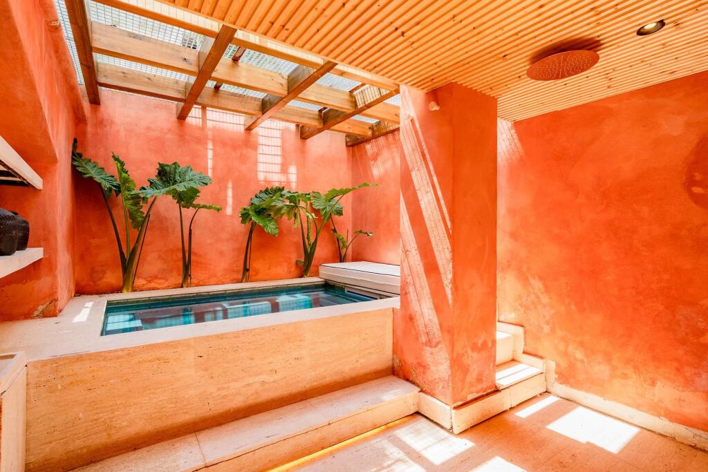 Main image of property: Lisbon, Lisbon