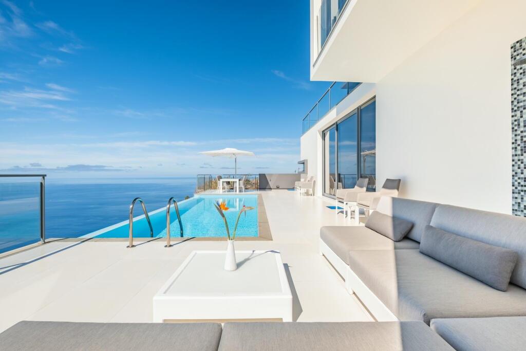 Main image of property: Madeira, Calheta, Calheta