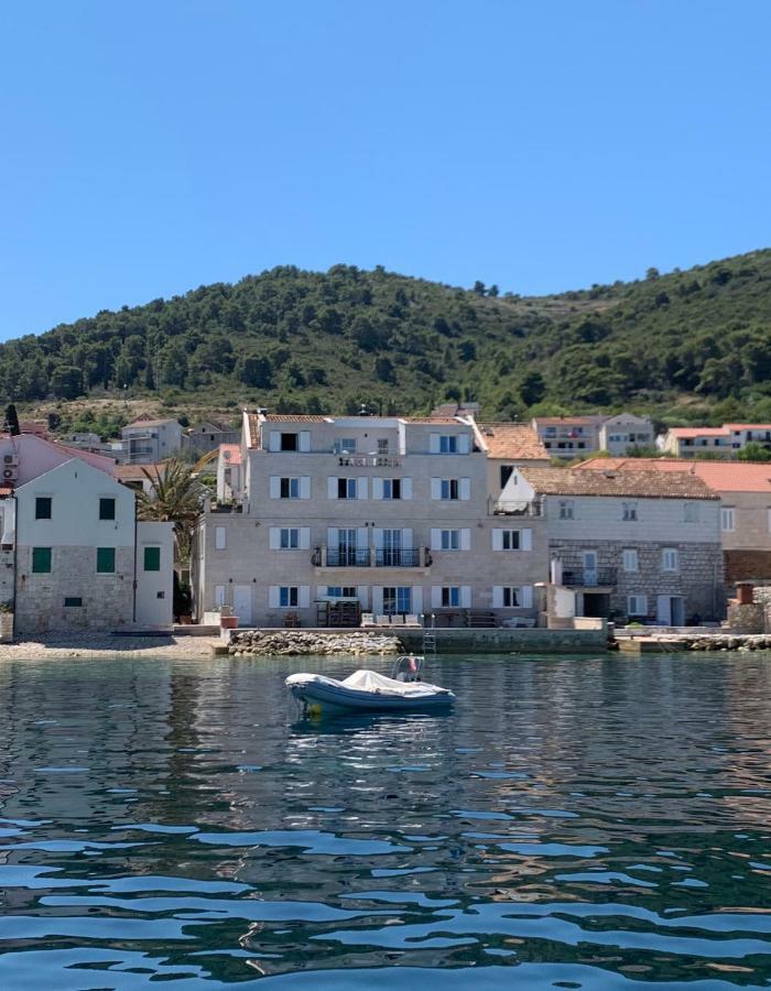 Detached property for sale in Vis Island...