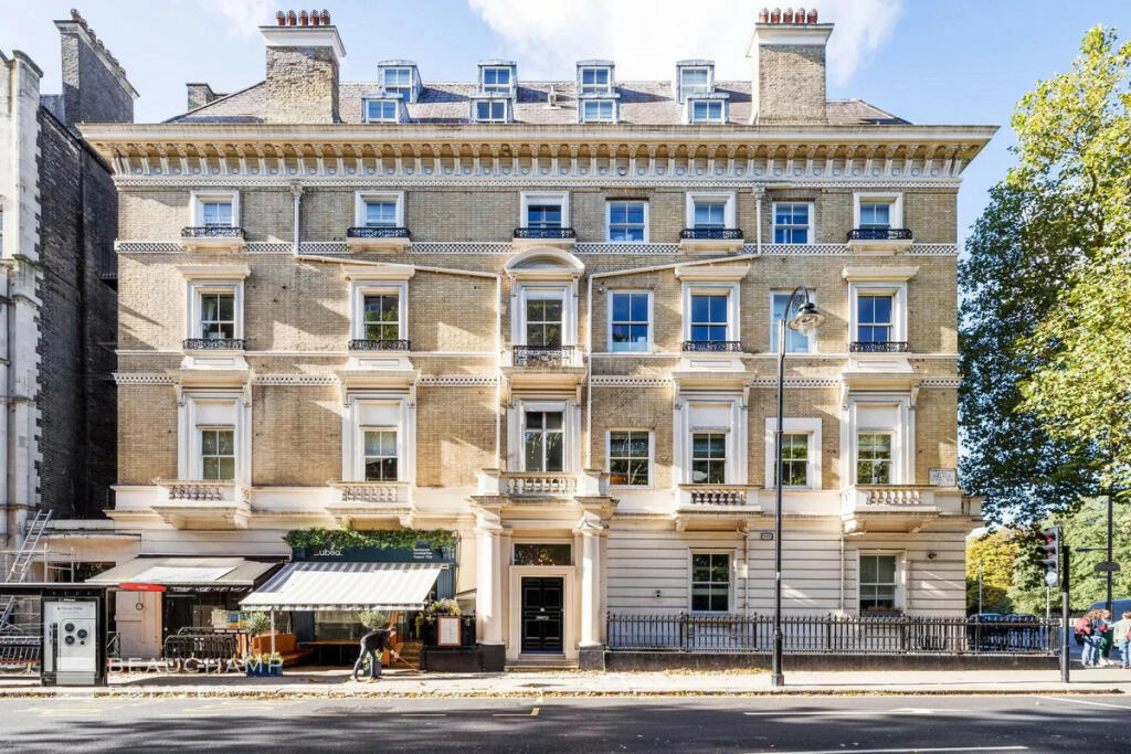 4 bedroom penthouse for sale in Palace Gate, London, W8