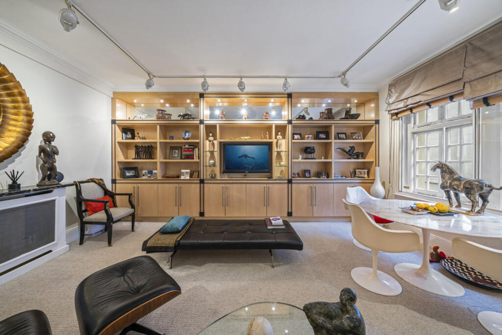 Main image of property: St James's Street, London, SW1A