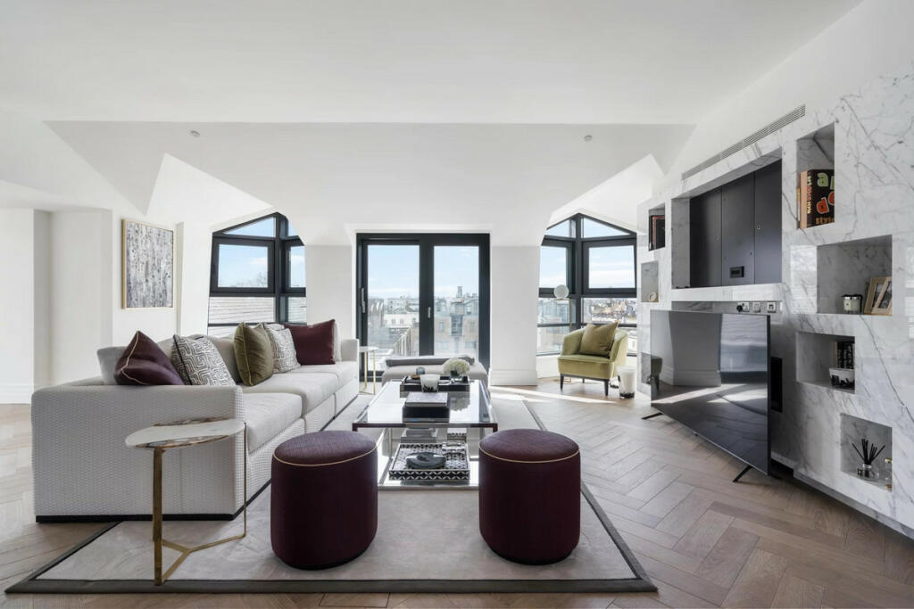 Main image of property: Kensington Gardens Square, London, W2