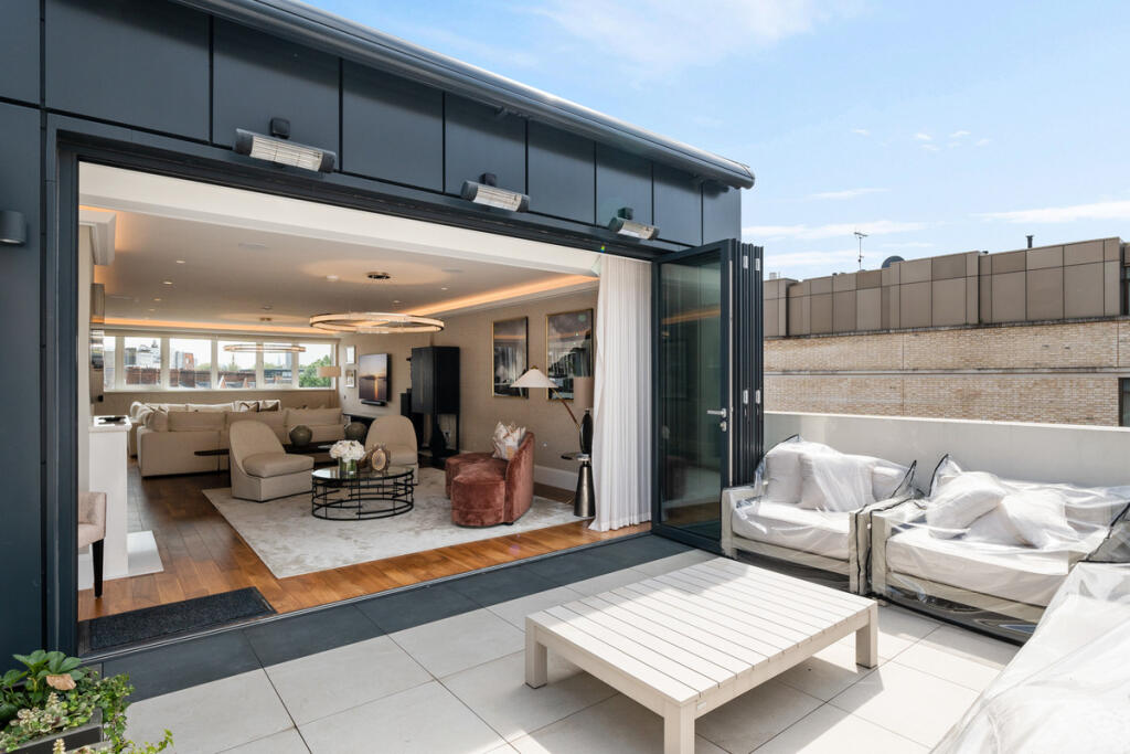 Main image of property: Young Street, London, W8