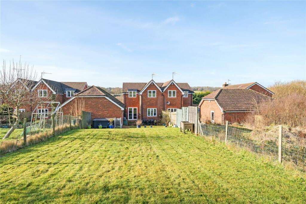 3 bedroom semidetached house for sale in Shirnall Meadow, Lower