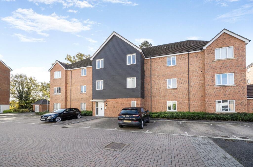 Main image of property: Centrifuge Way, Farnborough, Hampshire, GU14