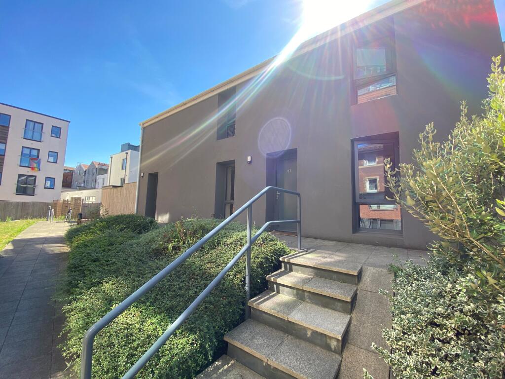 Main image of property: Trinity Apartments, Bristol, BS2