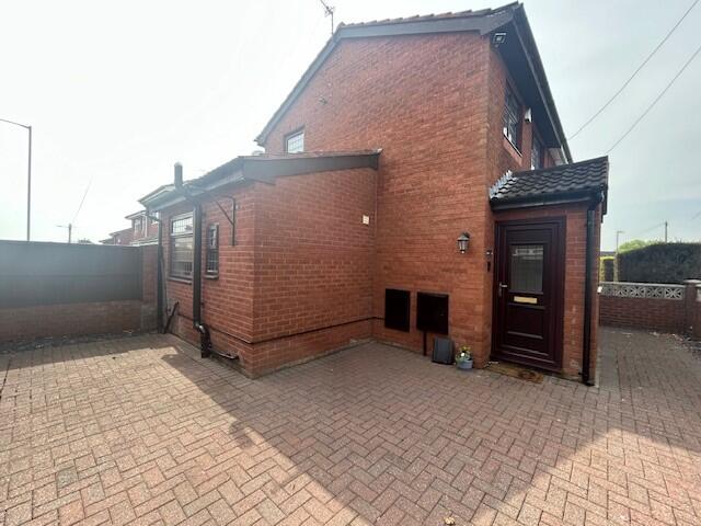Main image of property: Elephant Lane, St Helens, WA9 5EL