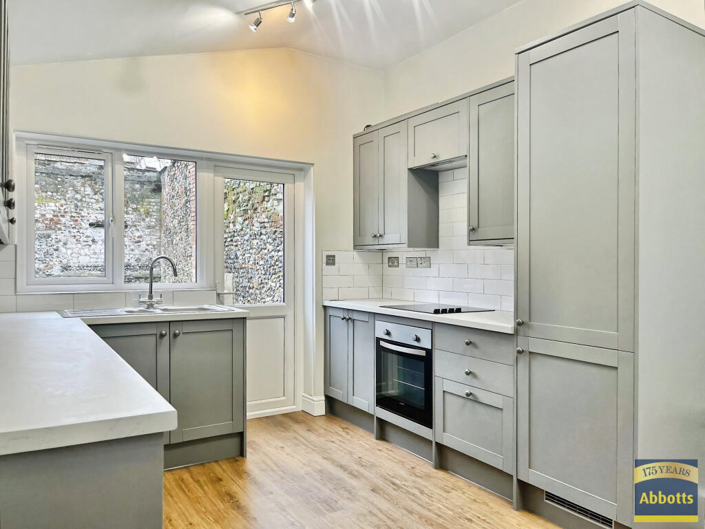 Main image of property: Kings Road, Bury St Edmunds, IP33 3DJ