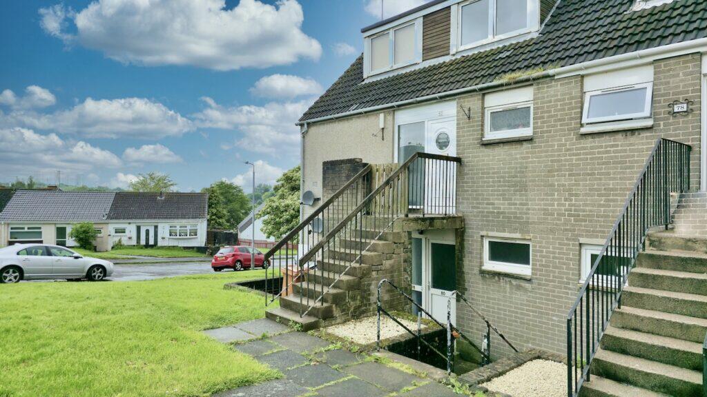 1 bedroom flat for sale in Glendale Drive G64 1LA, G64