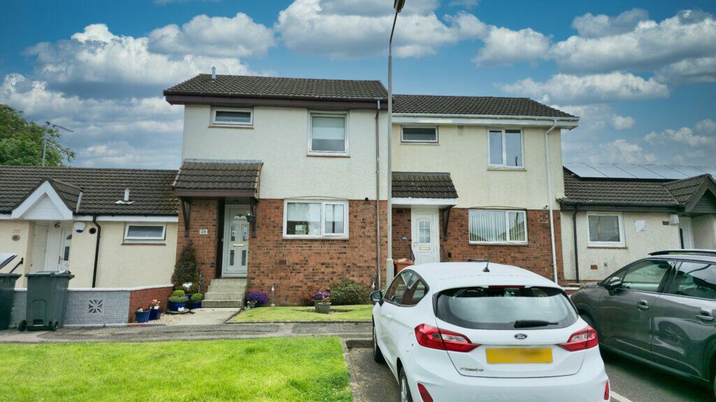 2 bedroom terraced house for sale in Martyrs Place G64 1UF