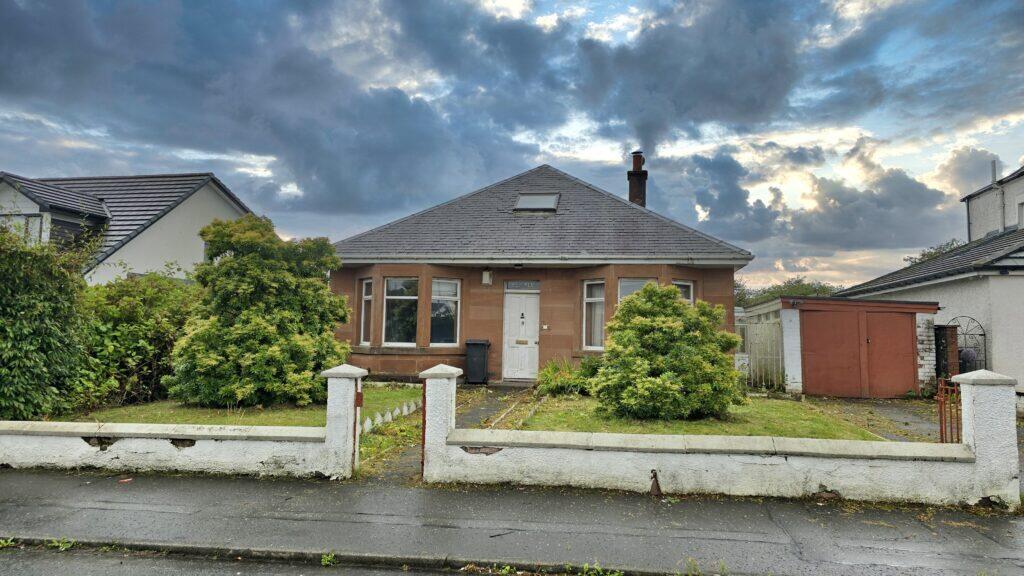 Main image of property: Brackenbrae Avenue Bishoprbiggs G64 2BW