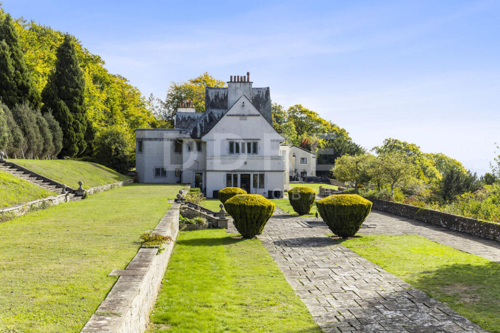 Main image of property: Guildford, Surrey, GU3
