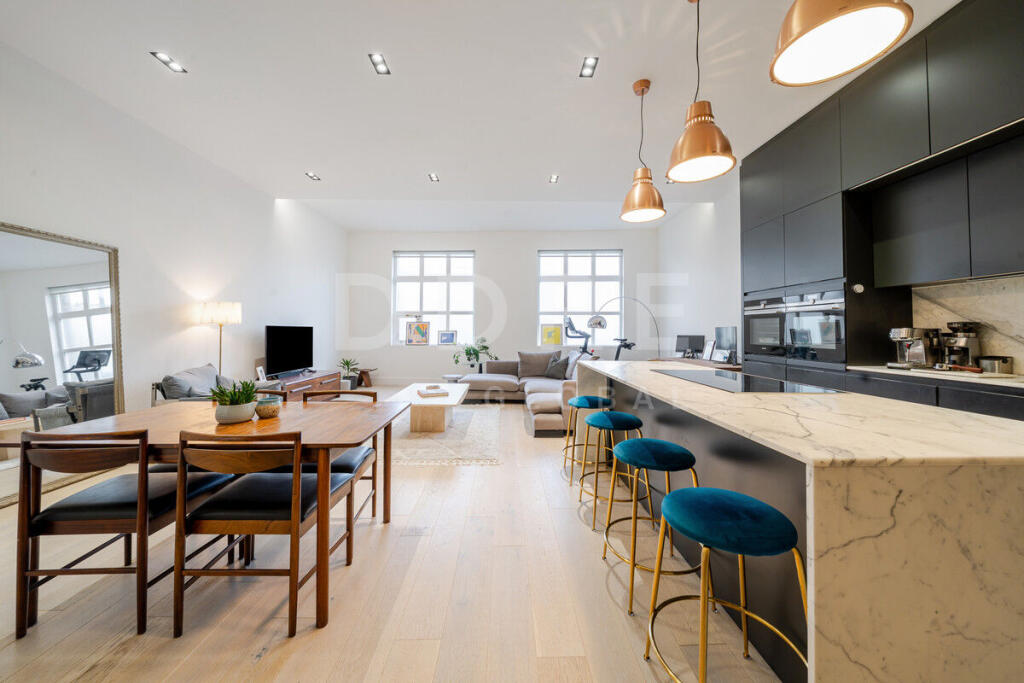 Main image of property: Battersea Park Road, London, SW11