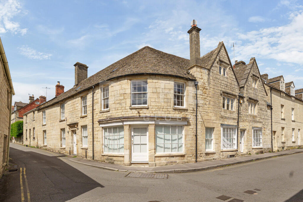 Main image of property: Victoria Street, Stroud, GL6