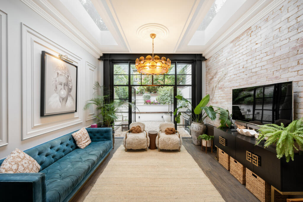 Main image of property: Frognal, London, NW3