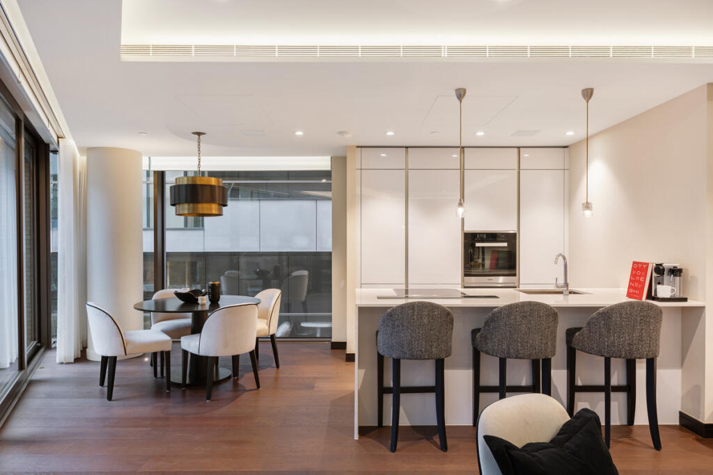 Main image of property: Crown Square, London, SE1