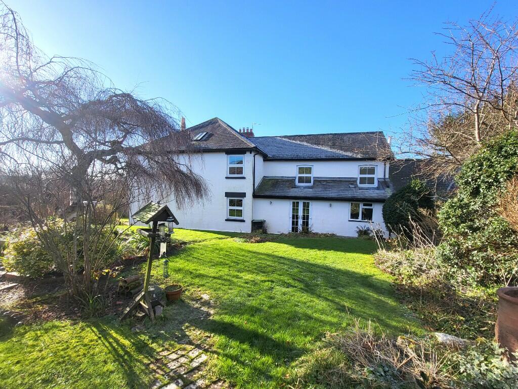 3 bedroom semidetached house for sale in Shaftesbury, Dorset SP7