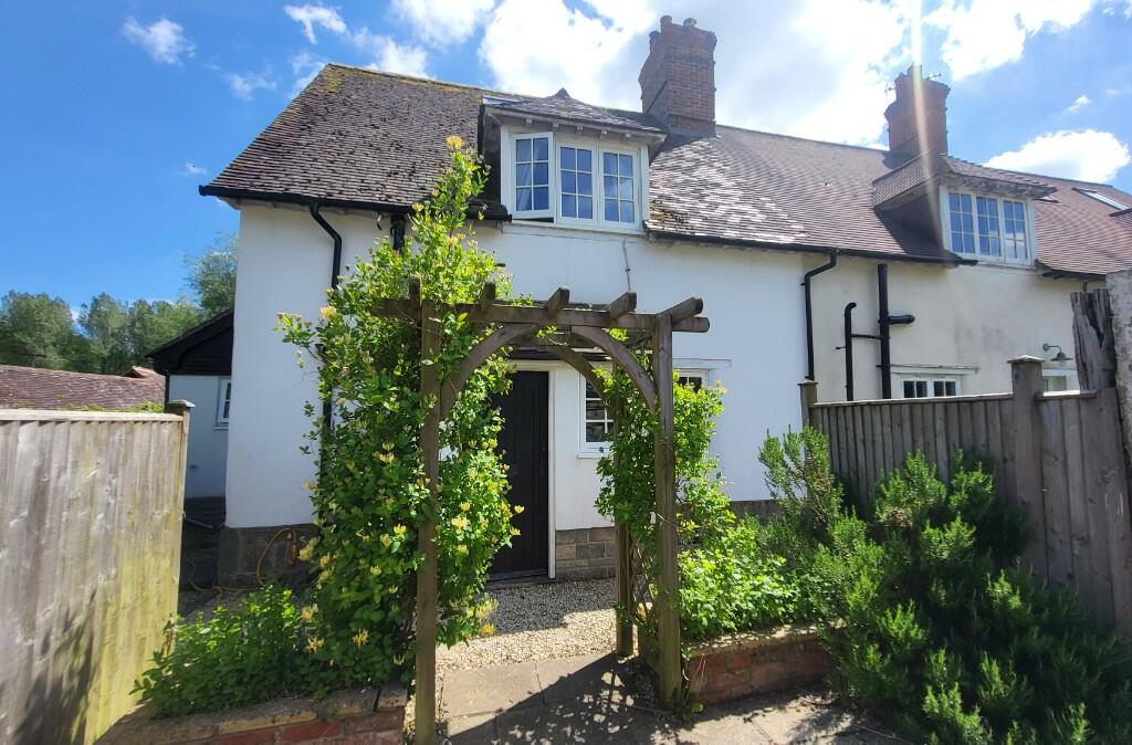3 bedroom cottage for sale in Milton, East Knoyle, Wiltshire SP3