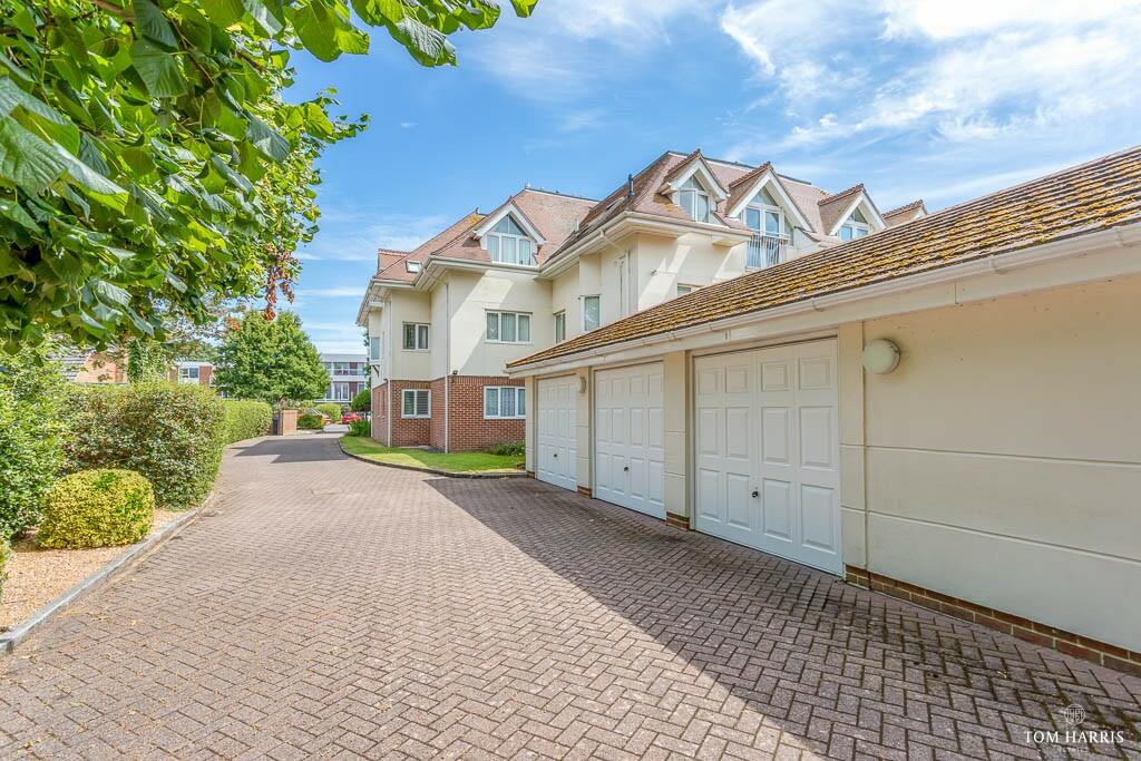 Additional property image - Stourwood Avenue, Bournemouth, Dorset, BH6
