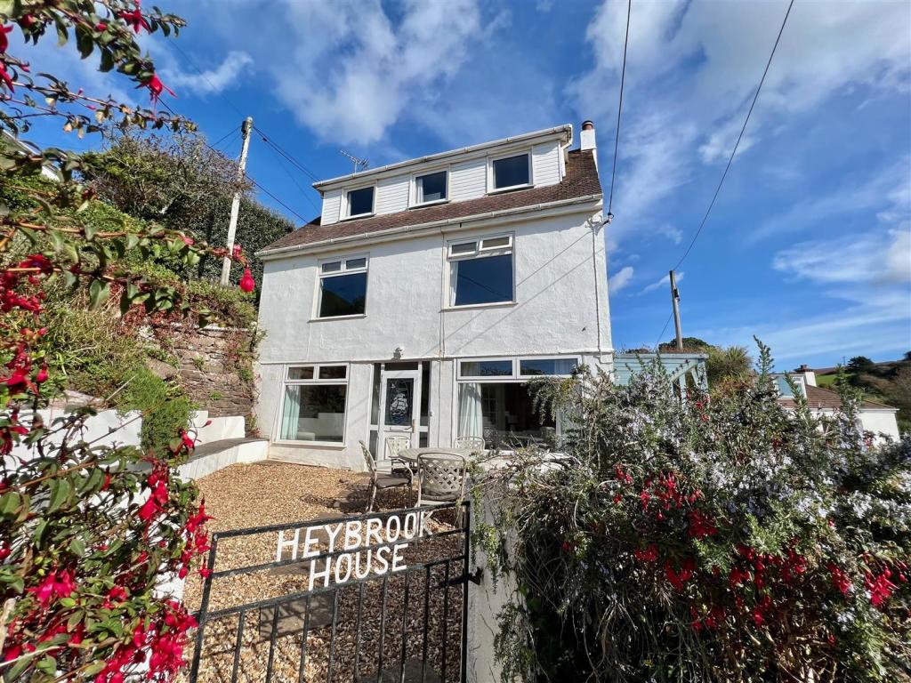 5 bedroom detached house for sale in Heybrook Bay, Plymouth, PL9