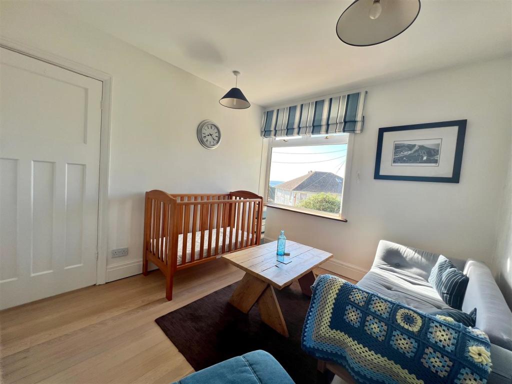5 bedroom detached house for sale in Heybrook Bay, Plymouth, PL9