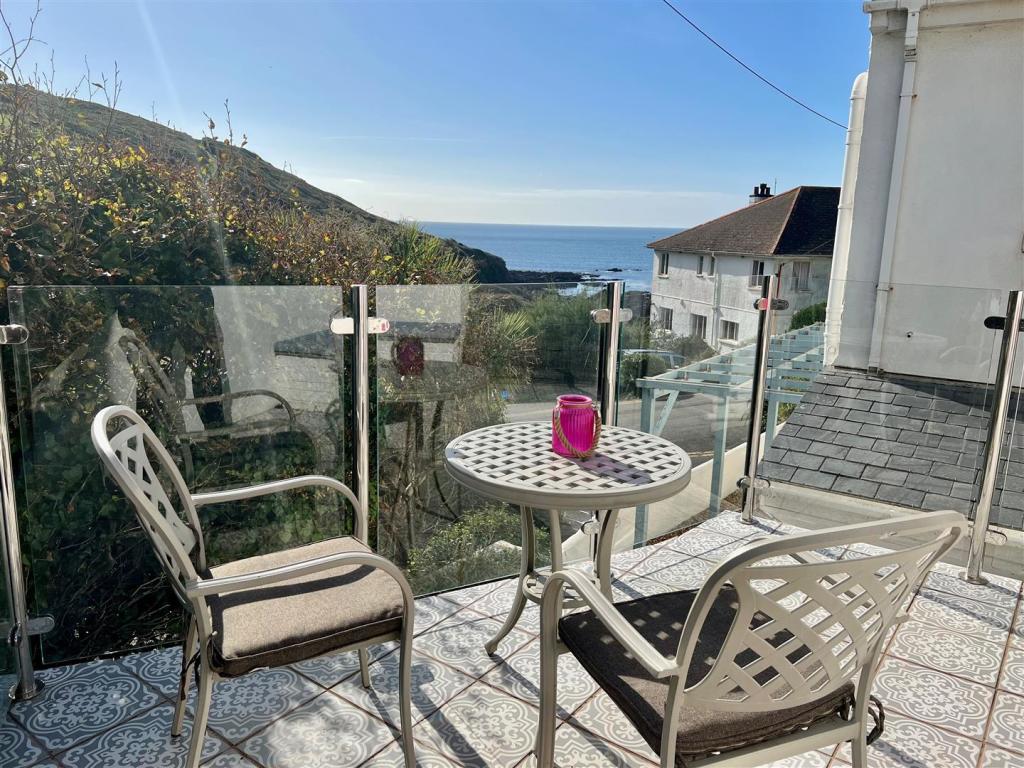 5 bedroom detached house for sale in Heybrook Bay, Plymouth, PL9