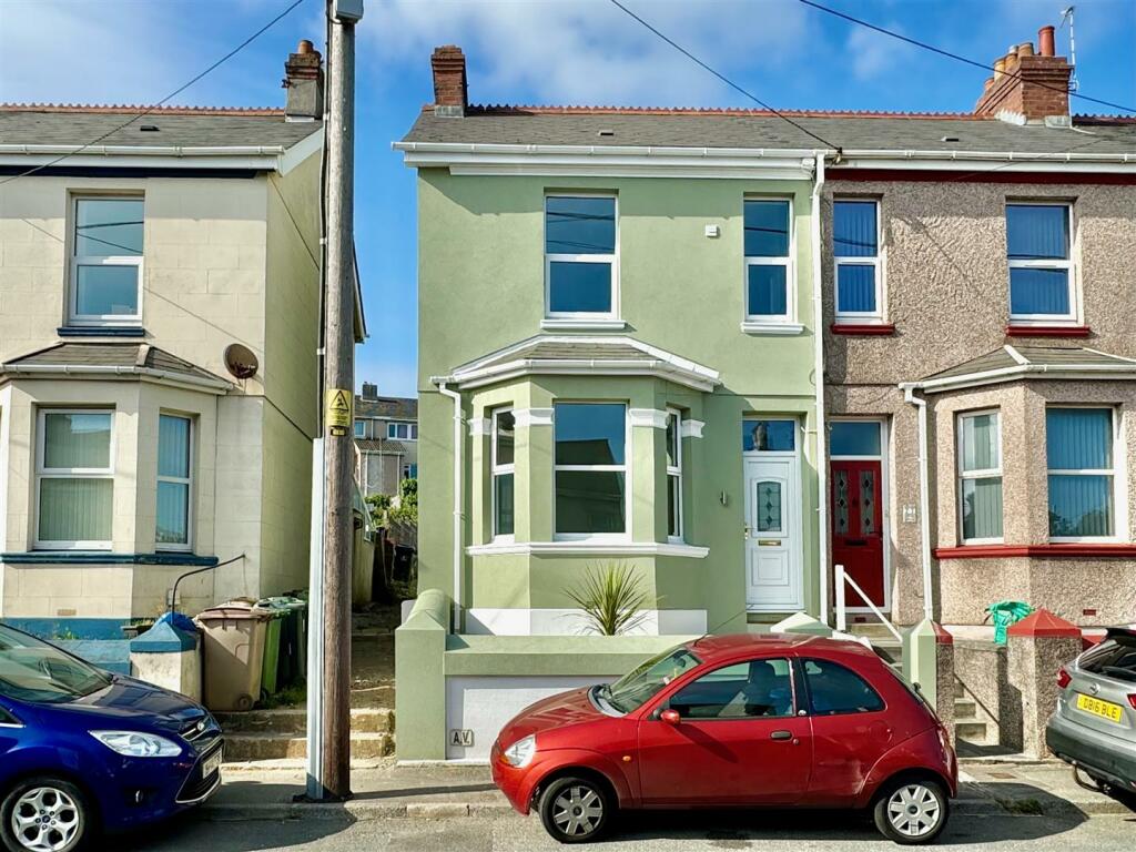 4 bedroom end of terrace house for sale in Plymstock, Plymouth, PL9