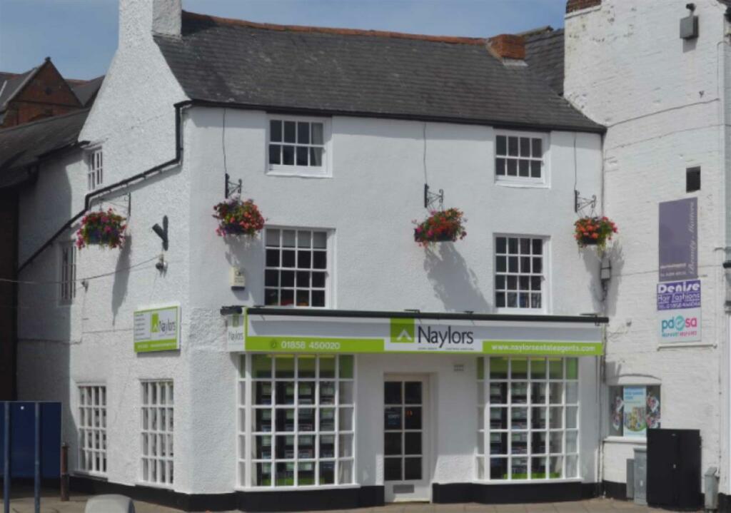 Commercial property to lease in The Square, Market Harborough, LE16