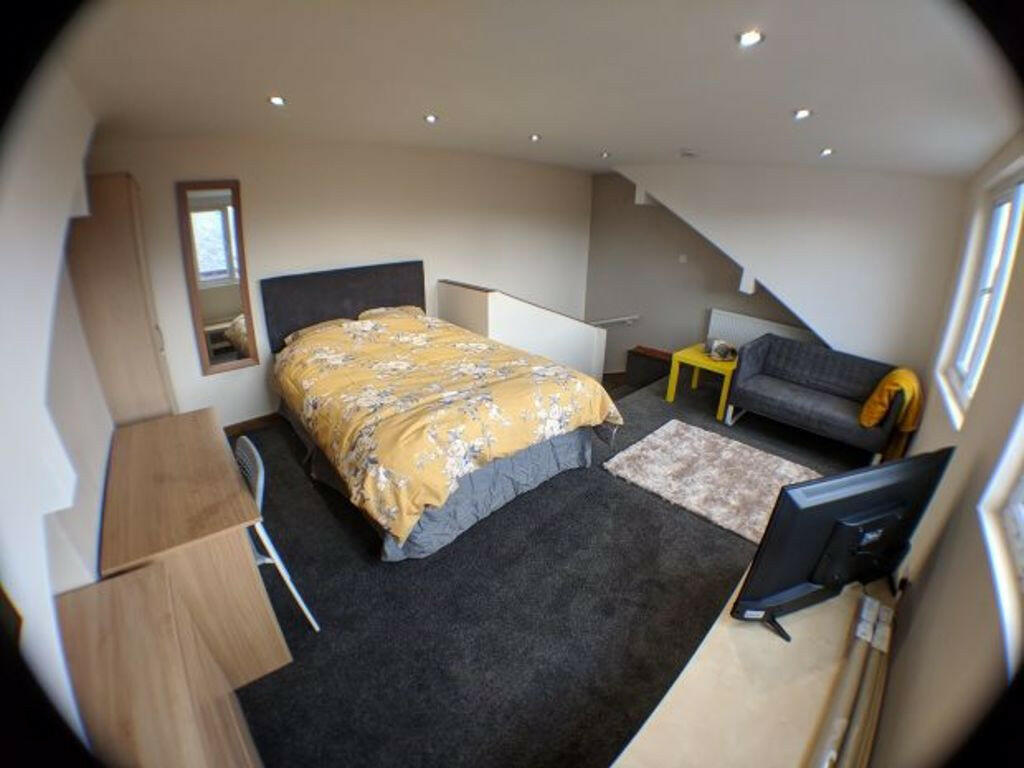 Main image of property: Kelsall Terrace, Leeds