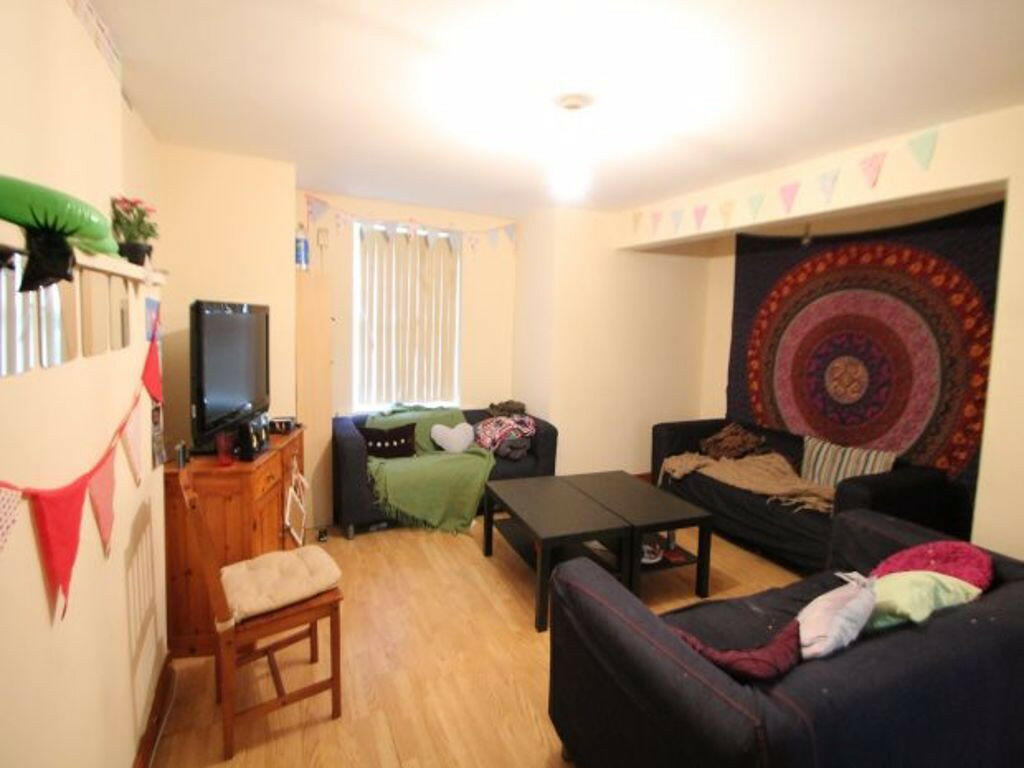 6 bedroom house for rent in Brudenell Road, Leeds, LS6