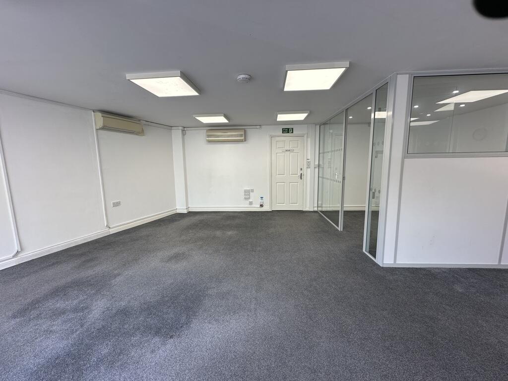 Additional property image - Unit 5 Parkland Place, 39-41 Old Milton Road, New Milton, Hampshire, BH25 6DJ