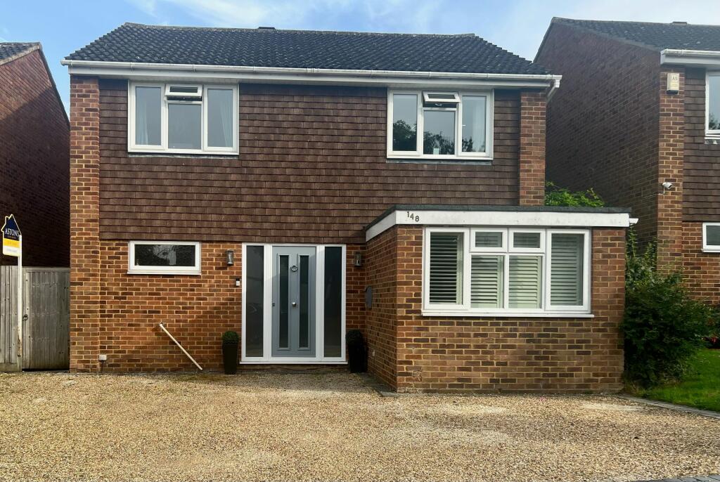 5 bedroom detached house for sale in Westbury Lane, Newport Pagnell, MK16