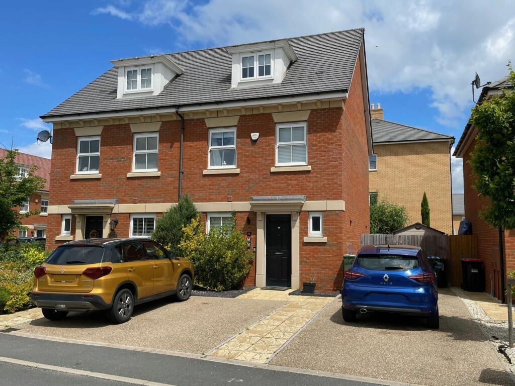 4 bedroom semidetached house for sale in Salmons Yard, Newport Pagnell