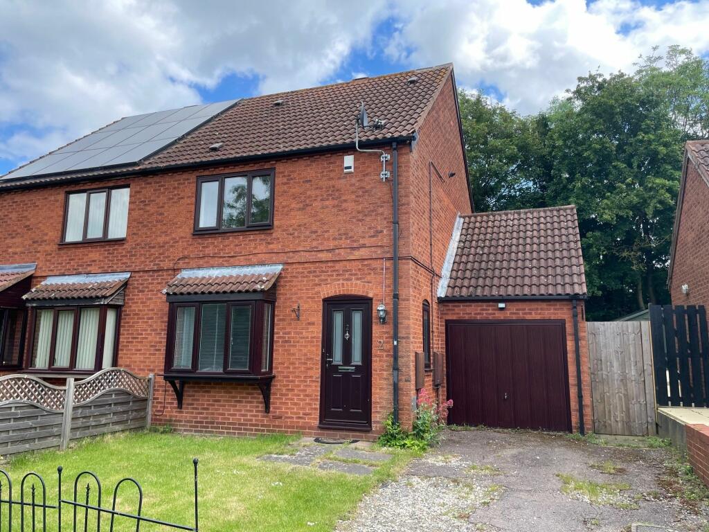 3 bedroom semidetached house for sale in Simons Lea, Bradwell, Milton