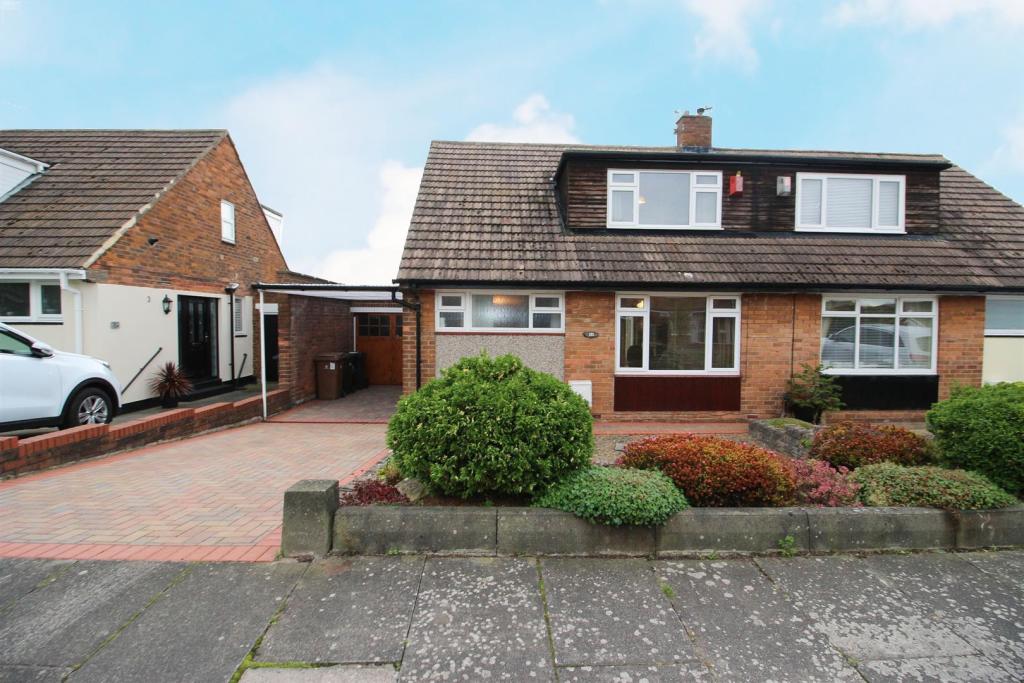 3 bedroom semidetached house for sale in Weardale Avenue, Forest Hall, Newcastle Upon Tyne, NE12