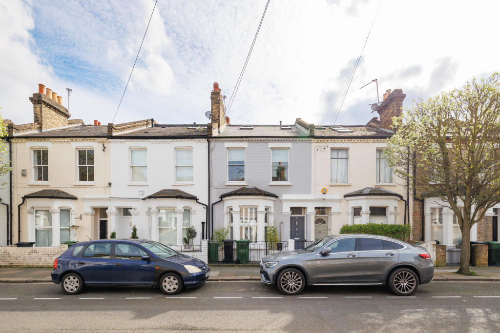 3 bedroom terraced house for sale in Sherbrooke Road, Fulham, SW6