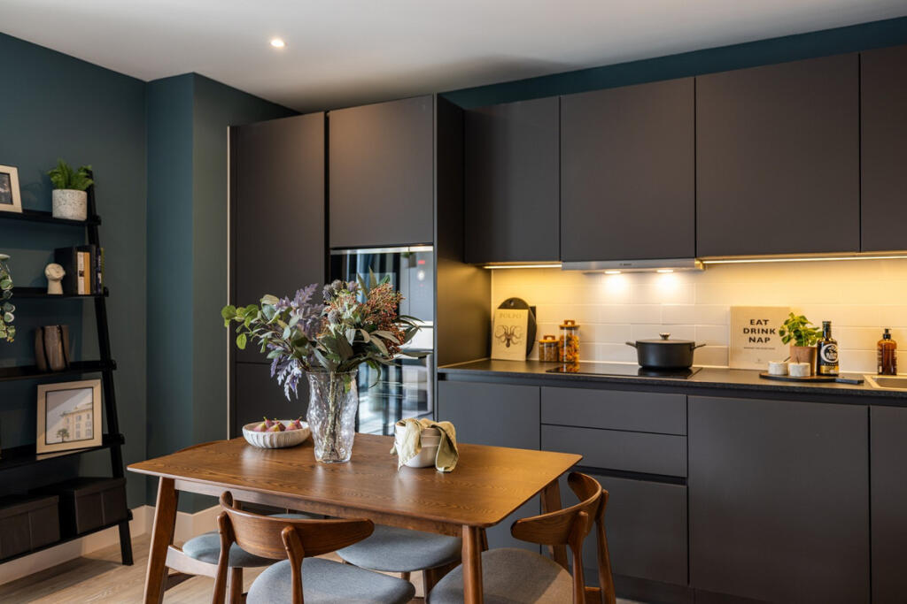 Main image of property: Unit 1301 London Square Croydon, Croydon, CR0