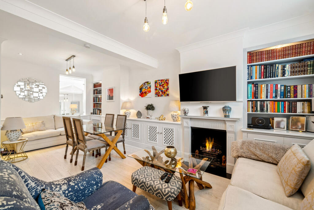 Main image of property: Eltringham Street, London, SW18