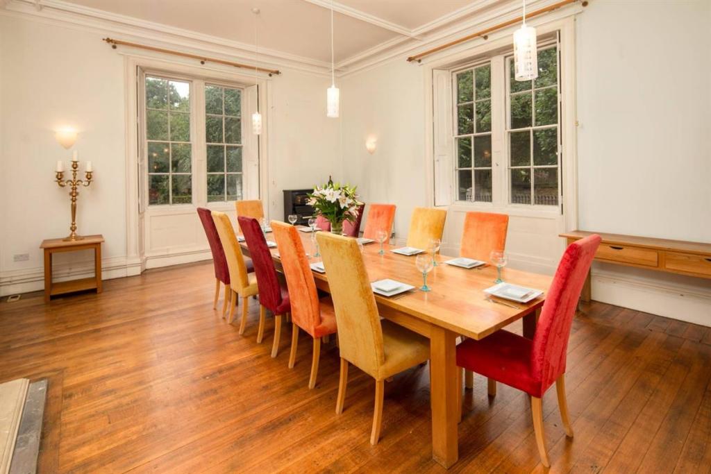 4 bedroom detached house for sale in Estate House, Huddersfield Road