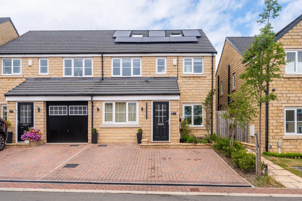 4 bedroom semi-detached house