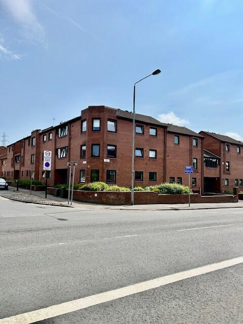 Main image of property: 35 Hinshaw Street, Glasgow, G20
