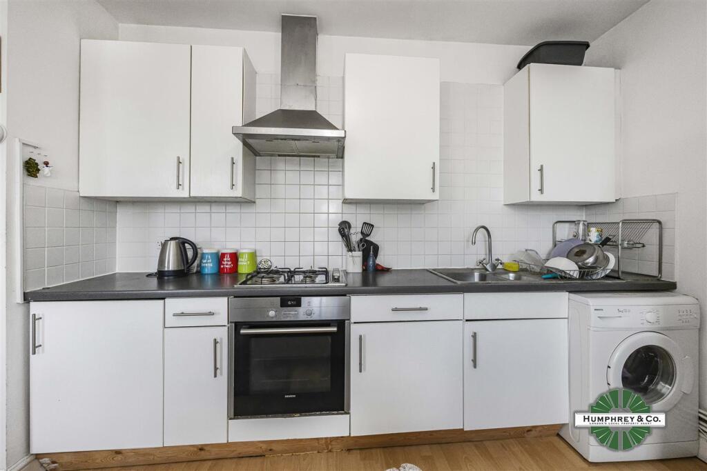 Main image of property: Exmouth Street, London, E1