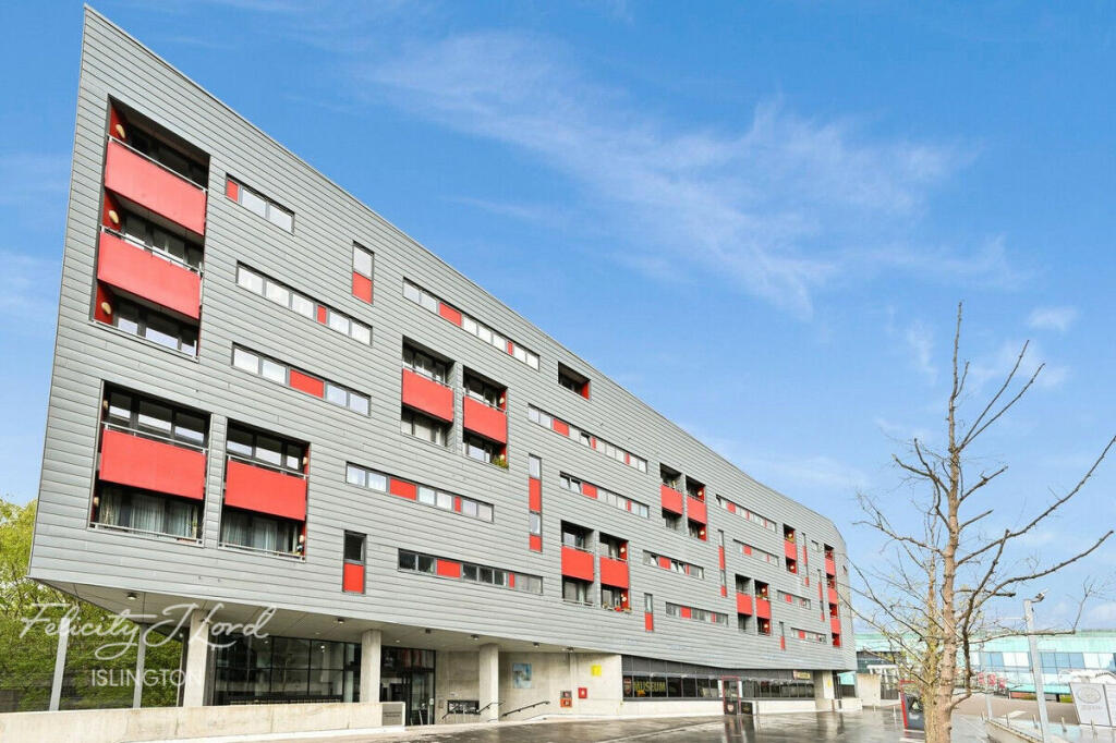 1 bedroom flat for sale in Ashburton Triangle, Drayton Park, N5