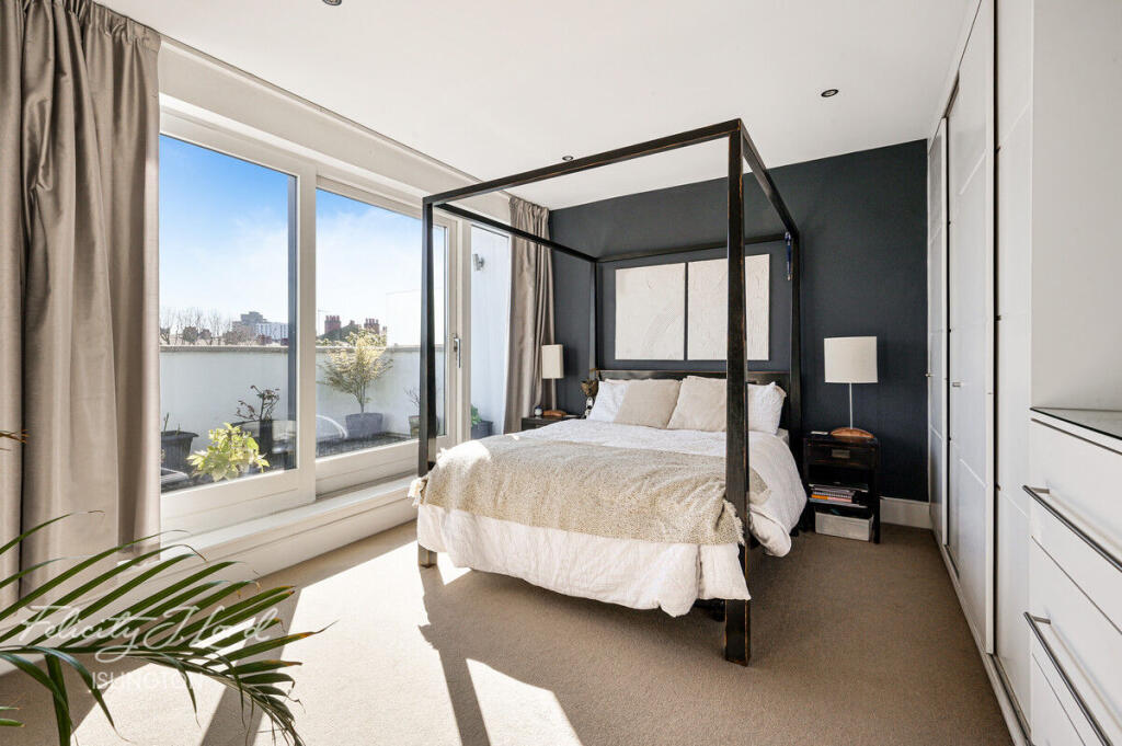 Main image of property: 565 Caledonian Road, London