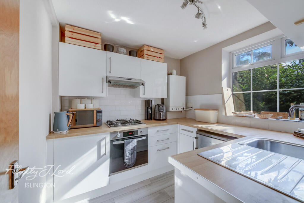 Main image of property: Halton Road, London