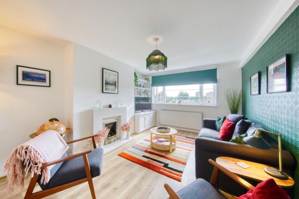 Main image of property: Park Road, Hampton Wick, KT1