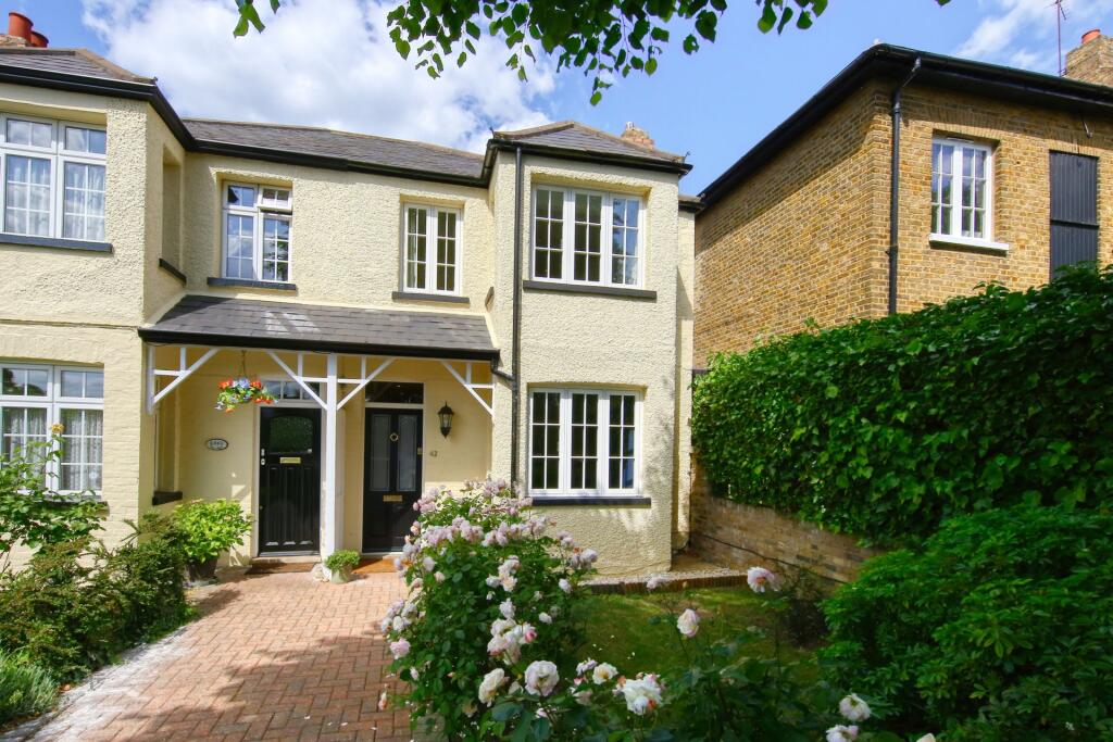 Main image of property: Park Road, Hampton Wick, KT1